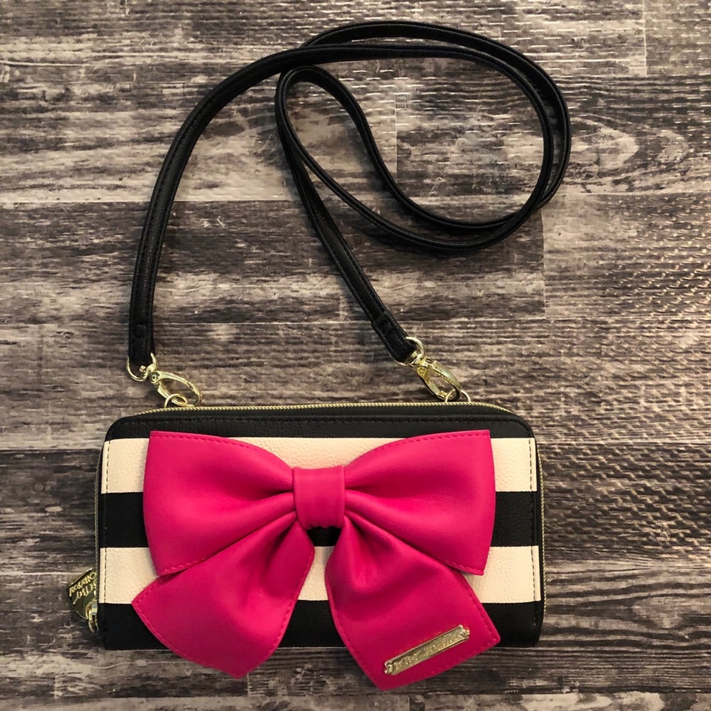 Betsy Johnson purse/clutch